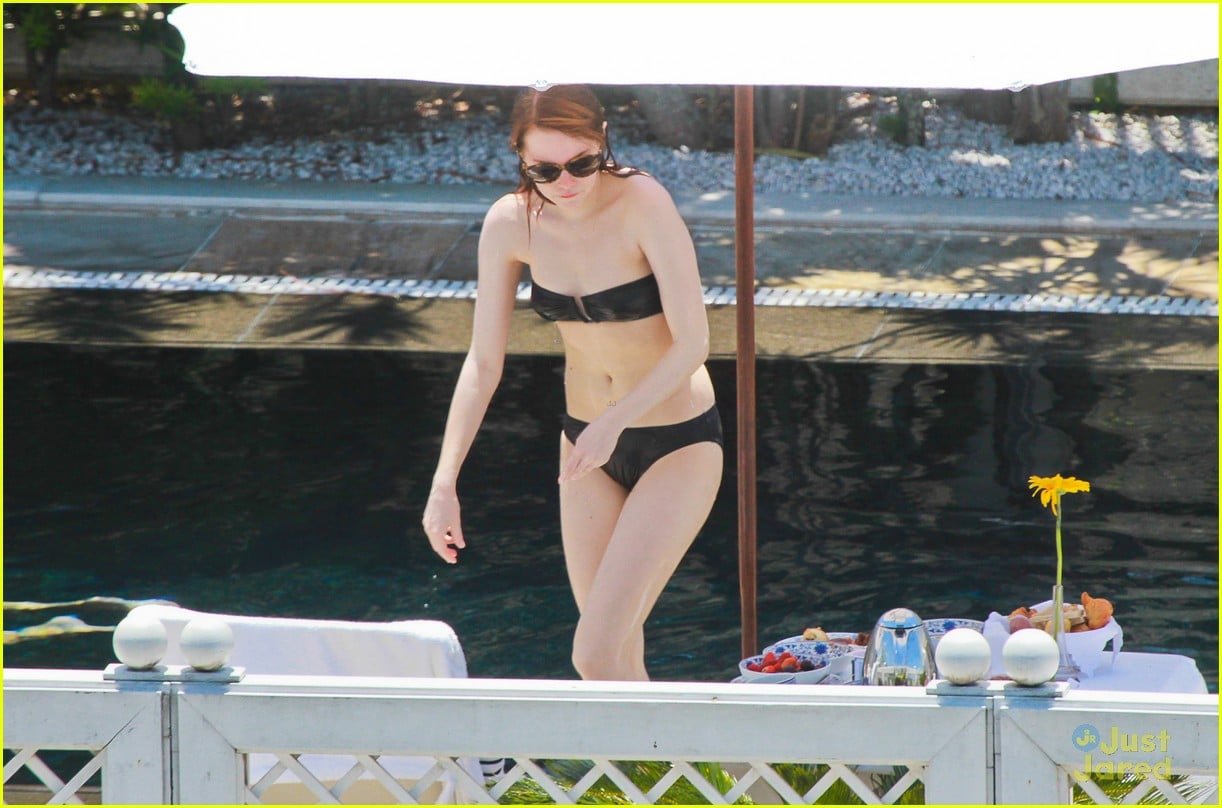 charles e kerr recommends emma stone in a bikini pic