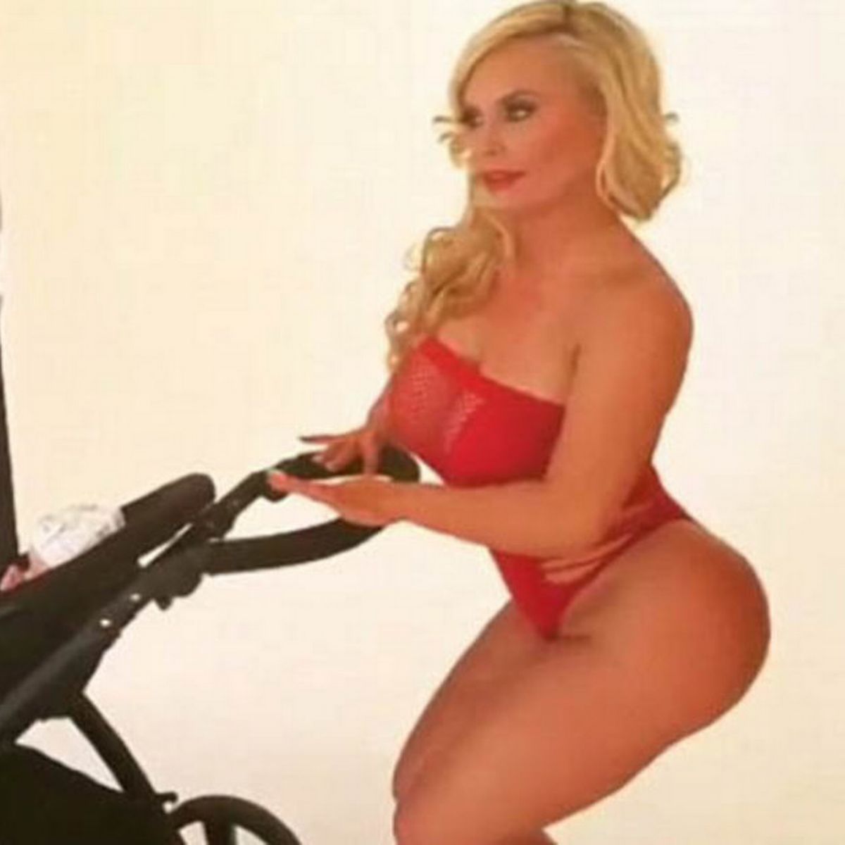 dean larsen recommends coco austin twerk pic