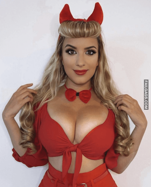 nurse flashes tits