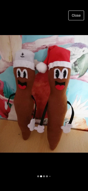 courtney eisen add mr hankey toys photo