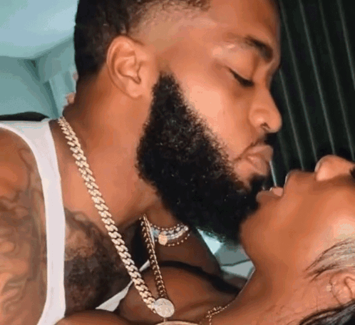 Best of Black couples kissing