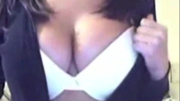 Sexy Webcam Strip ejeculate outside