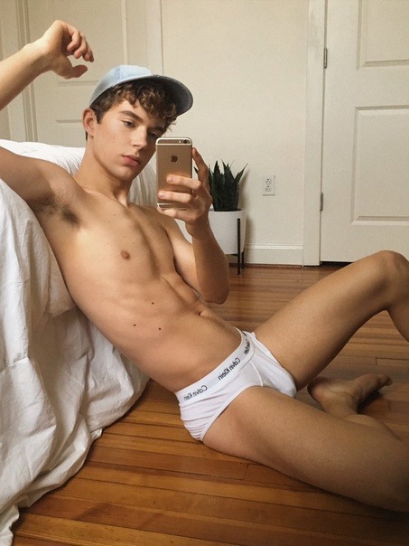 ak turner add twinks latino photo