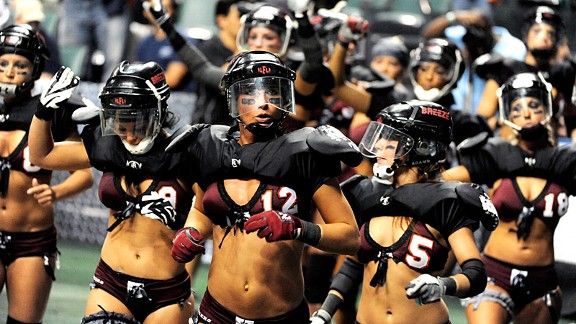 derek henderlong recommends lfl league nude pic