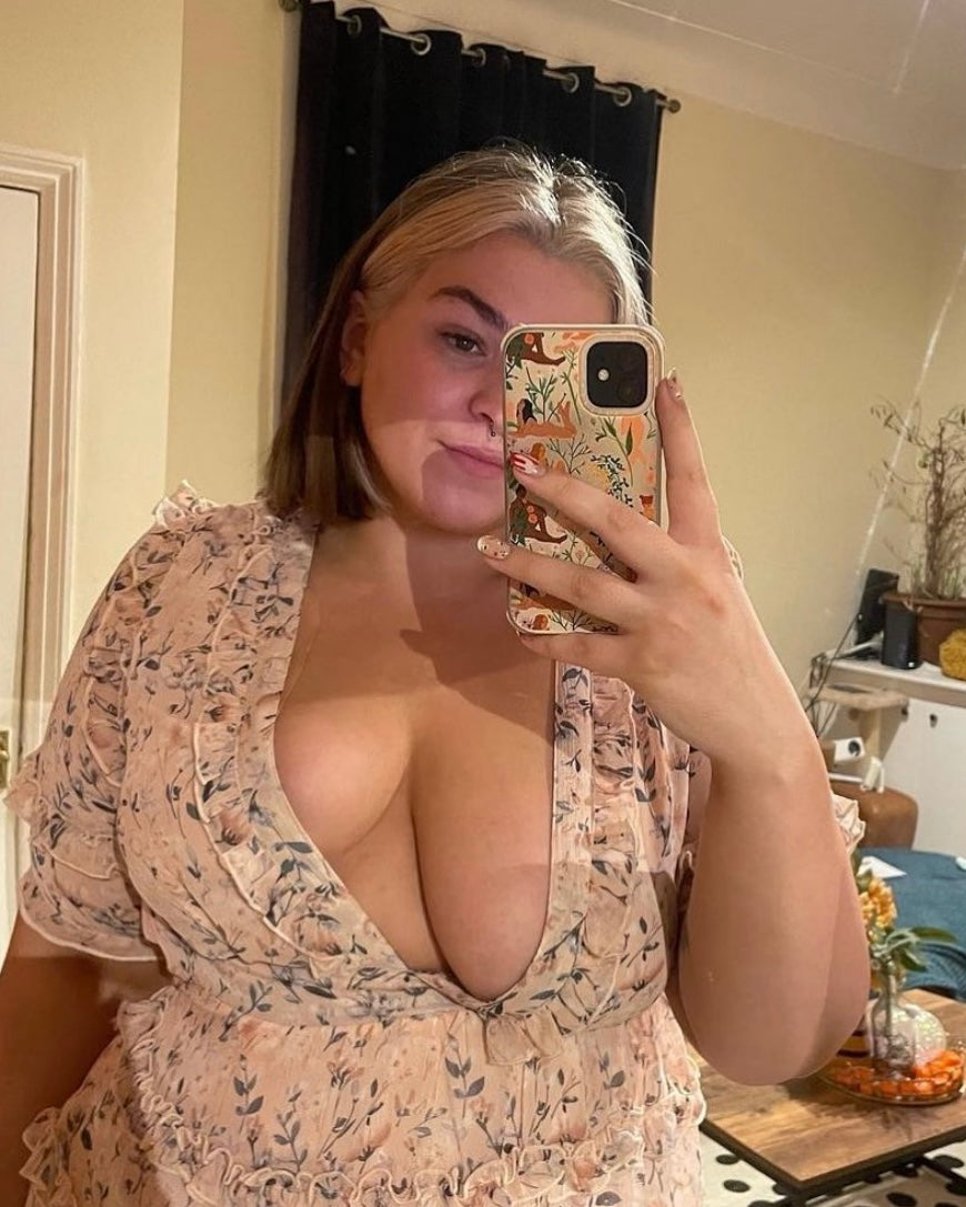 Perky Boob Selfies fat midgets